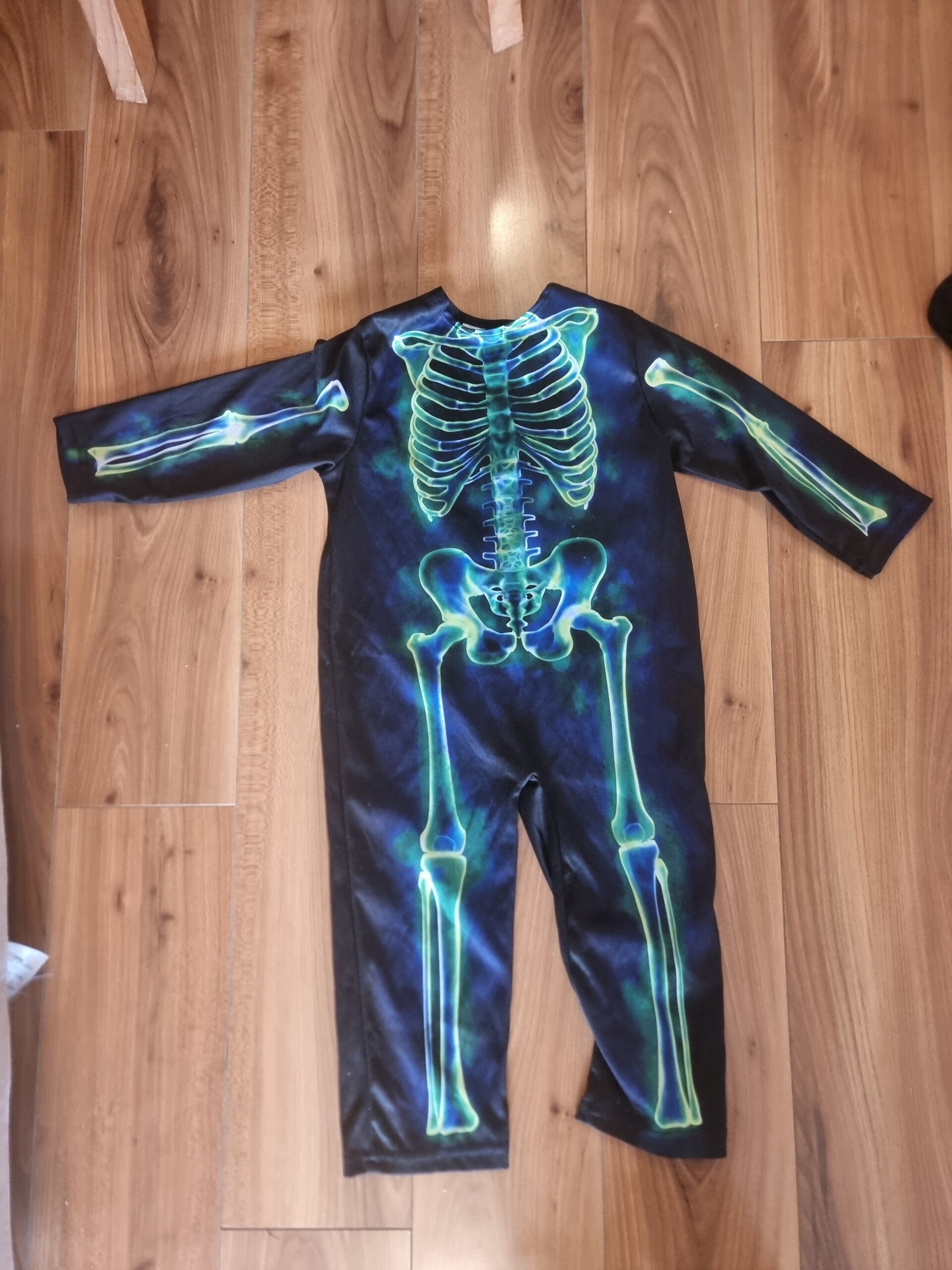 Skeleton costume - age 3-4