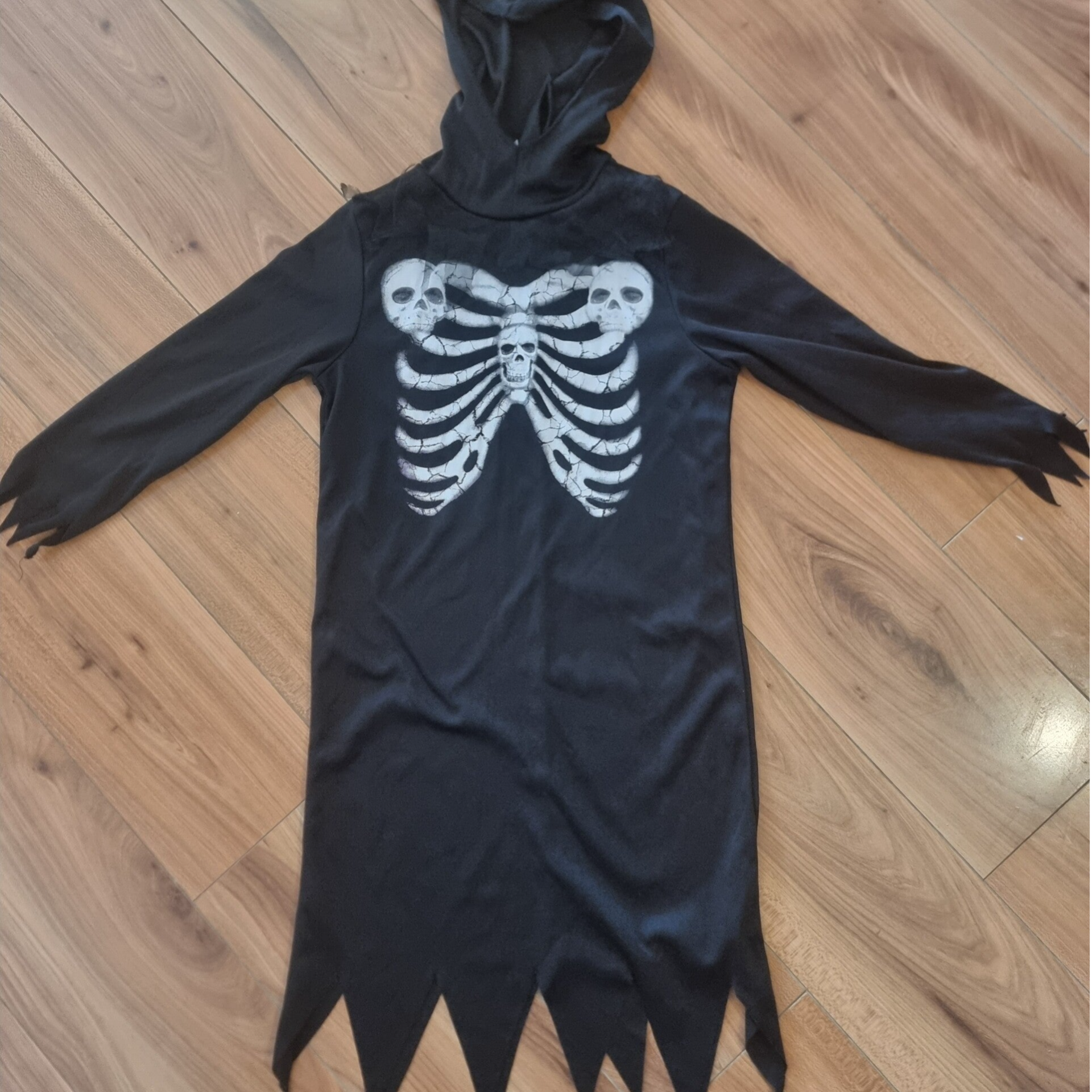 Skeleton/Grim Reaper - age 7-8
