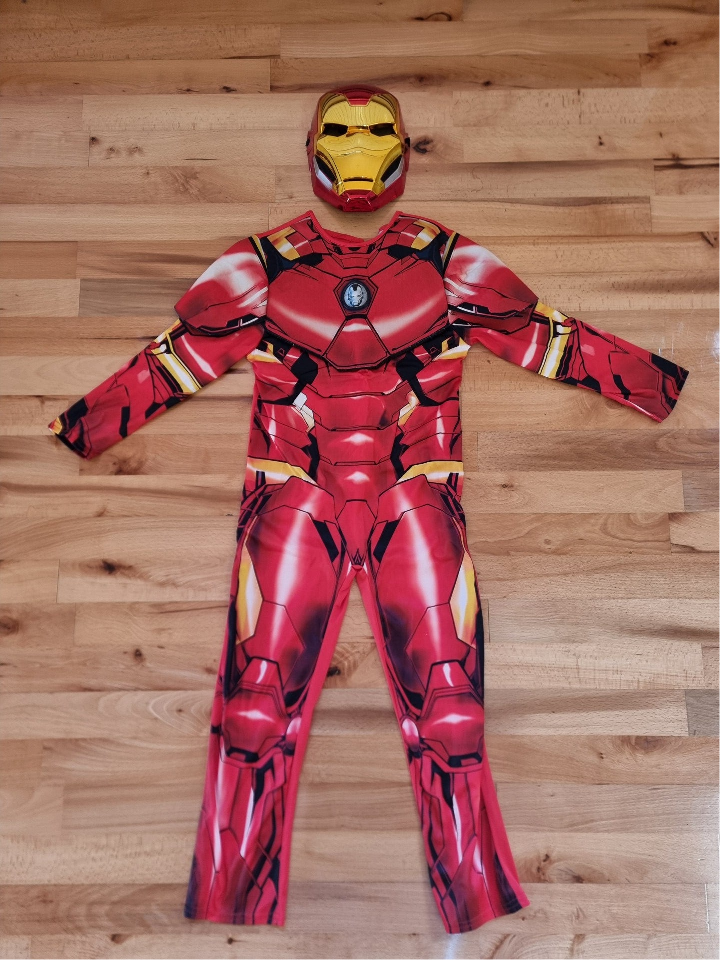 Iron Man with mask - size 7-8