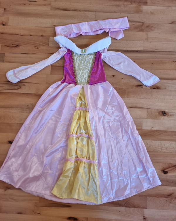 Princess dress with sash - age 7-8