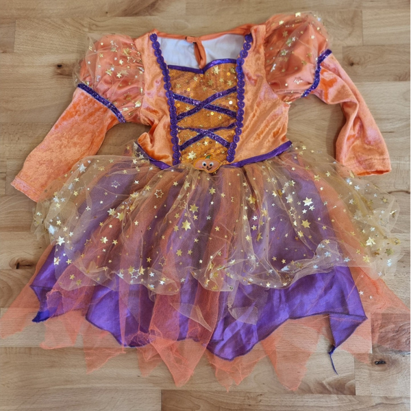 Witch costume - age 5-6
