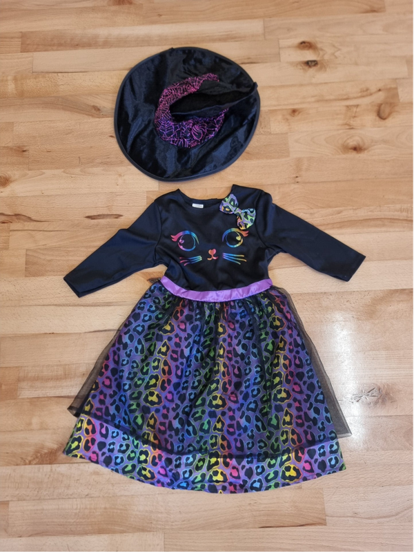 Halloween dress with witches hat - age 5-6