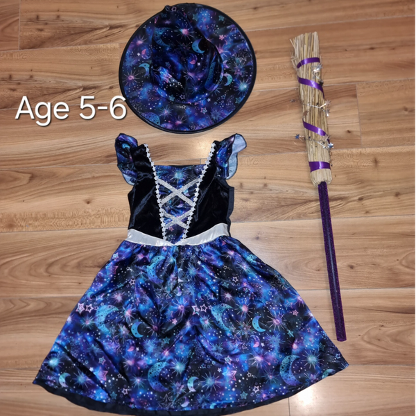Witches outfit with and broom - age 5-6