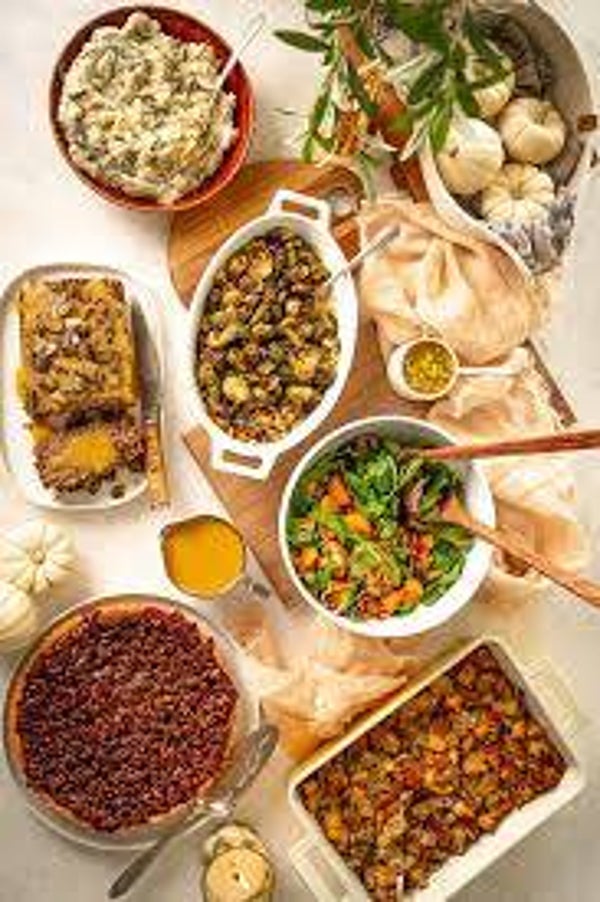 Fixins’ and Dessert Hamper