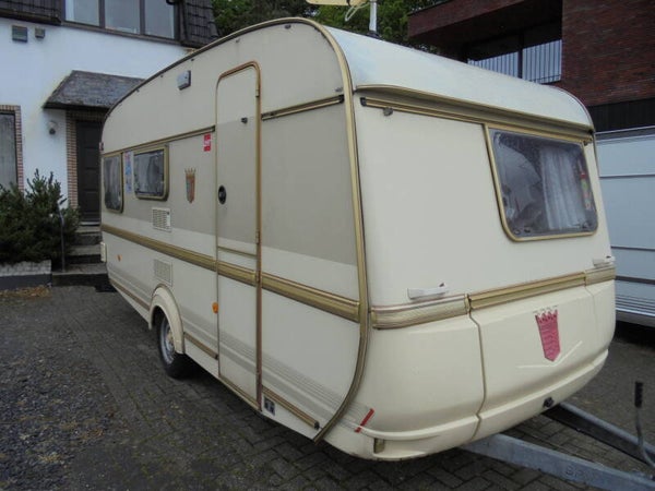 Tabbert Comtesse 450, 1/1994, 4 slaapplaatsen (rondzit + treinzit), nieuwe voortent