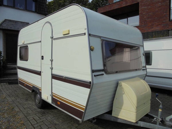 IT International Trailers 4075, 4/1985, 4 slaapplaatsen (2 tafels), voortent, MTM=750kg, geen keuring nodig