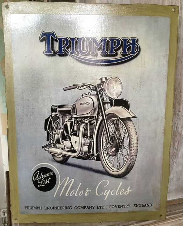 Metalen plaat "Triumph"