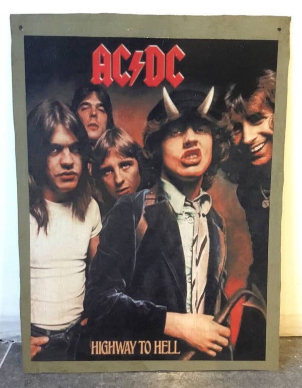 Metalen plaat 'ACDC'
