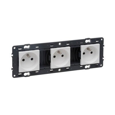 Legrand Valena Next Stopcontact 3x2P+A voorbekabeld Set Wit - 741523