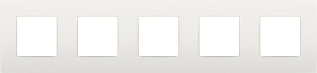 Niko Vijfvoudige horizontale afdekplaat, kleur Intense white Niko Vijfvoudige horizontale afdekplaat, kleur Intense white (Niko 120-76005)