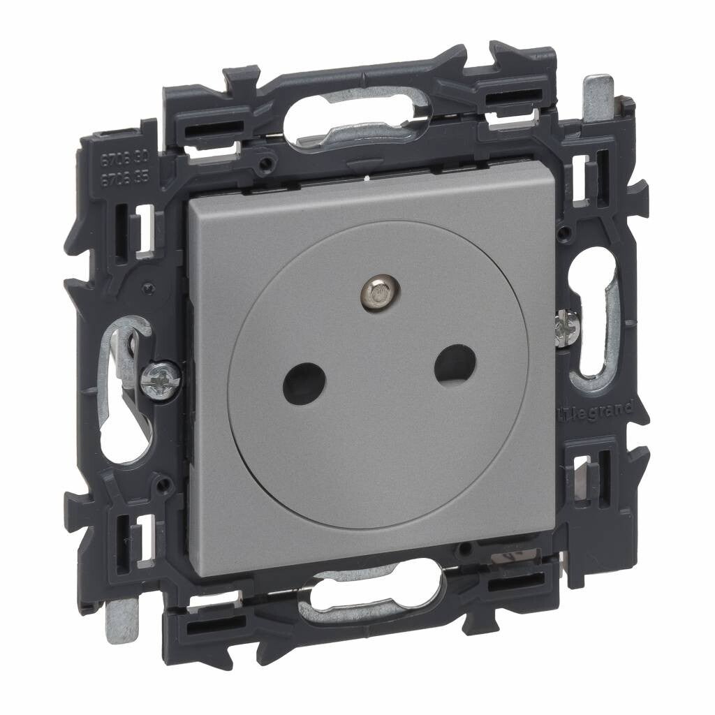 Legrand Valena Next vlak stopcontact 2P+A 16A Set Alu klauwen - 741630