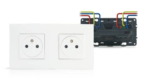 Legrand Valena Next vlak stopcontact 2x2P+A 16A Set Alu schroef - 741632