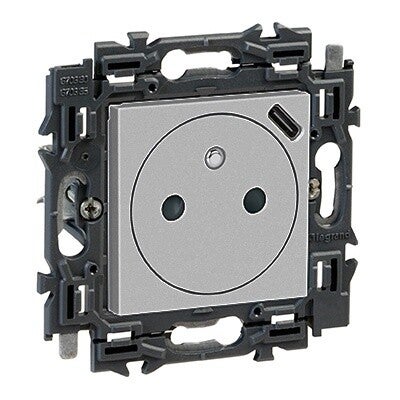 Legrand Valena Next stopcontact 2P+A met geïntegreerde USB lader 1100mA Set Alu klauwen - 741737