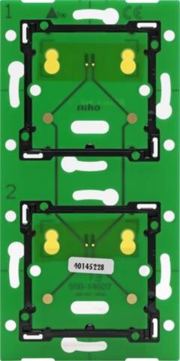 Niko Tweevoudige, verticale muurprint voor combinatie met aansluitunit, centerafstand 71mm  550-14027