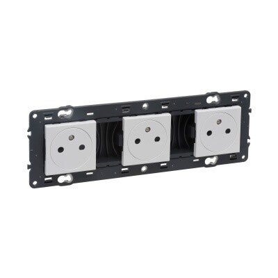Legrand Valena Next vlak Stopcontact 3x2P+A 16A Set Wit - 741533