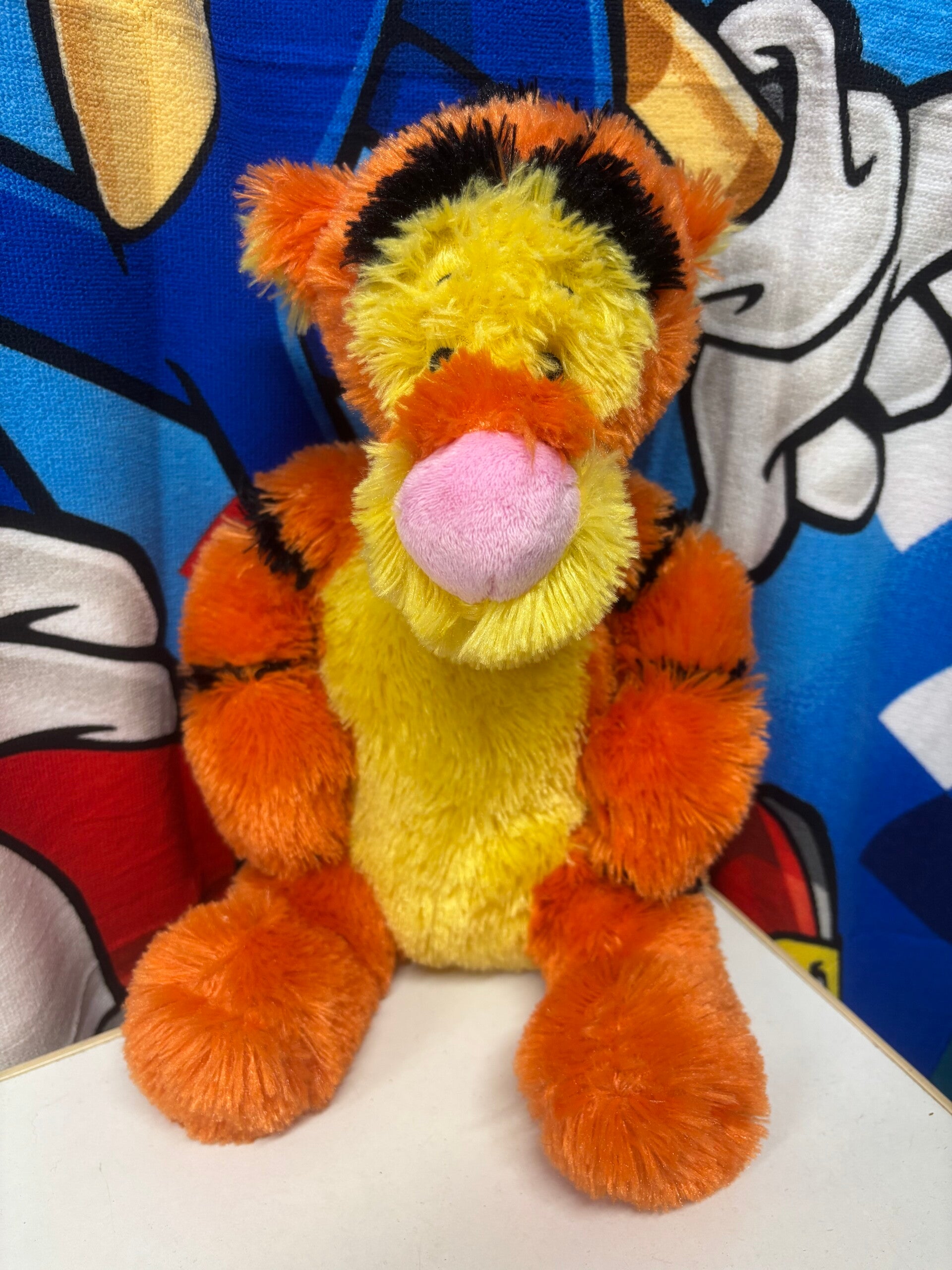 4 : Tigrou Disneyland Paris tout doux 40 cm