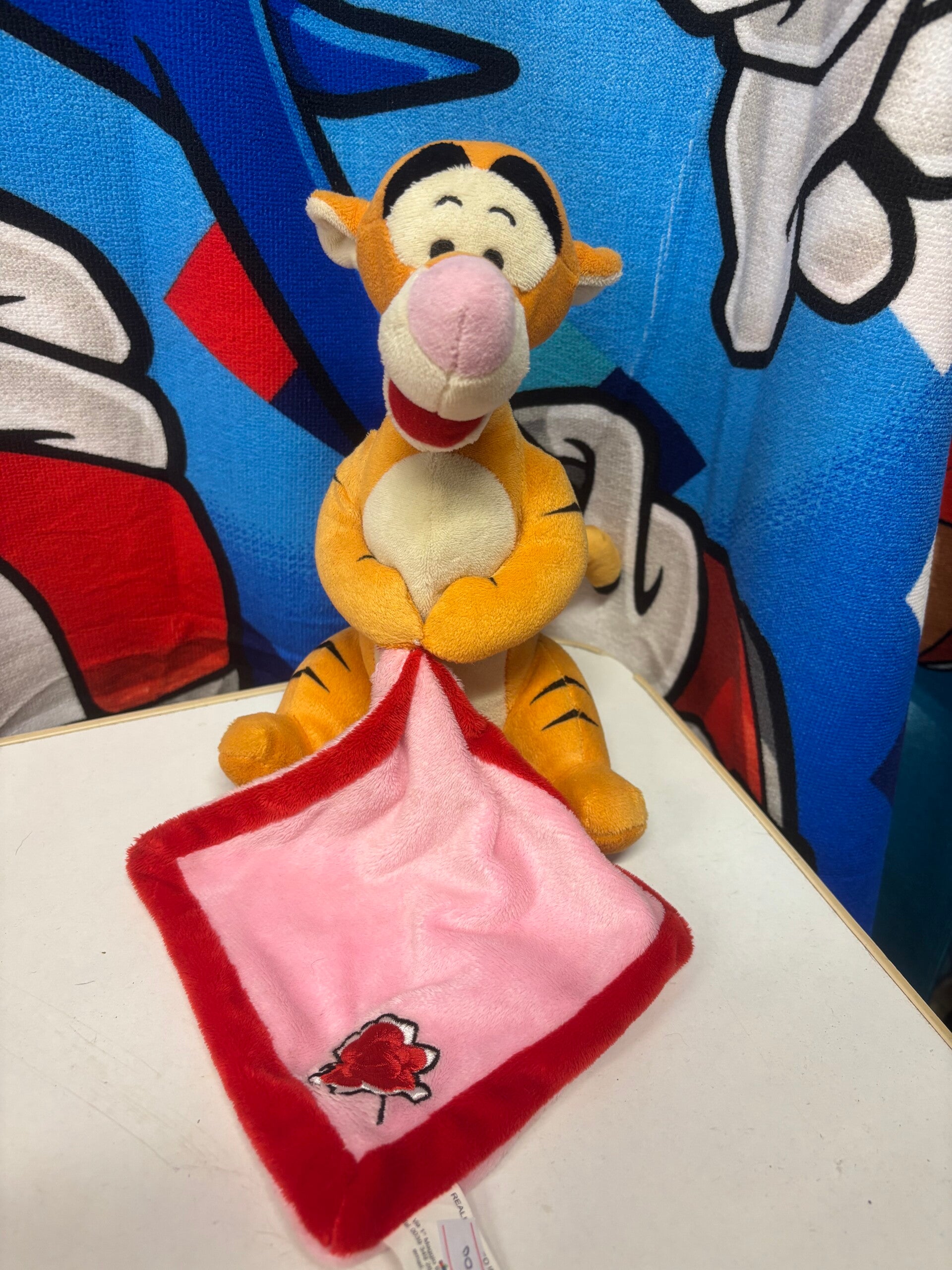 15 : Tigrou doudou rose 25 cm