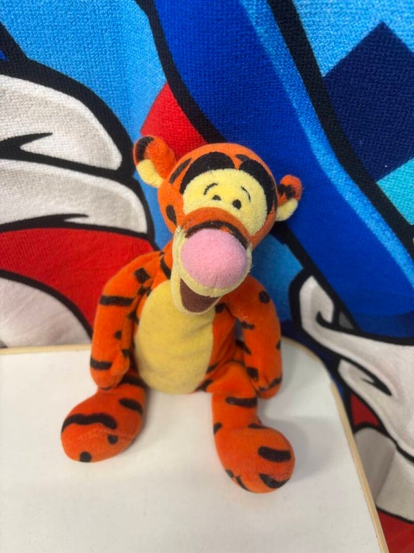 14 : Tigrou 22cm
