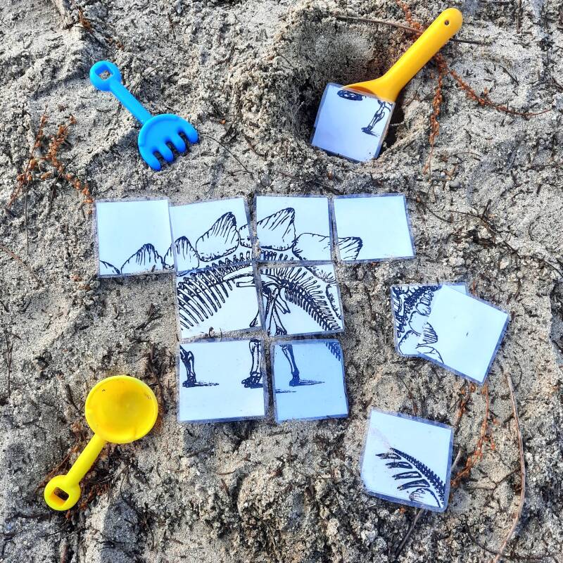 Dinofeestje - kinderfeestje thuis met ideeën en tips voor een speurtocht, spelletjes en dinosnacks!