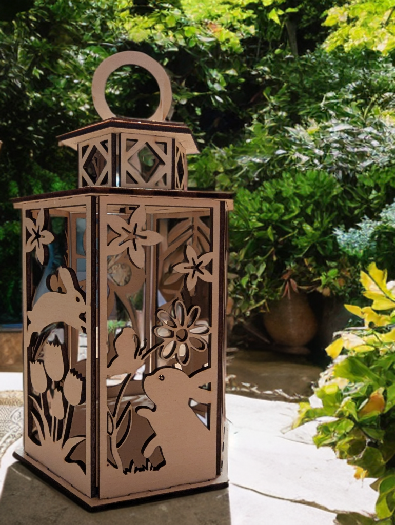 Holzlaterne „Frühlingszauber“ – mit Hase & Blumenmotiv 🐇🌷