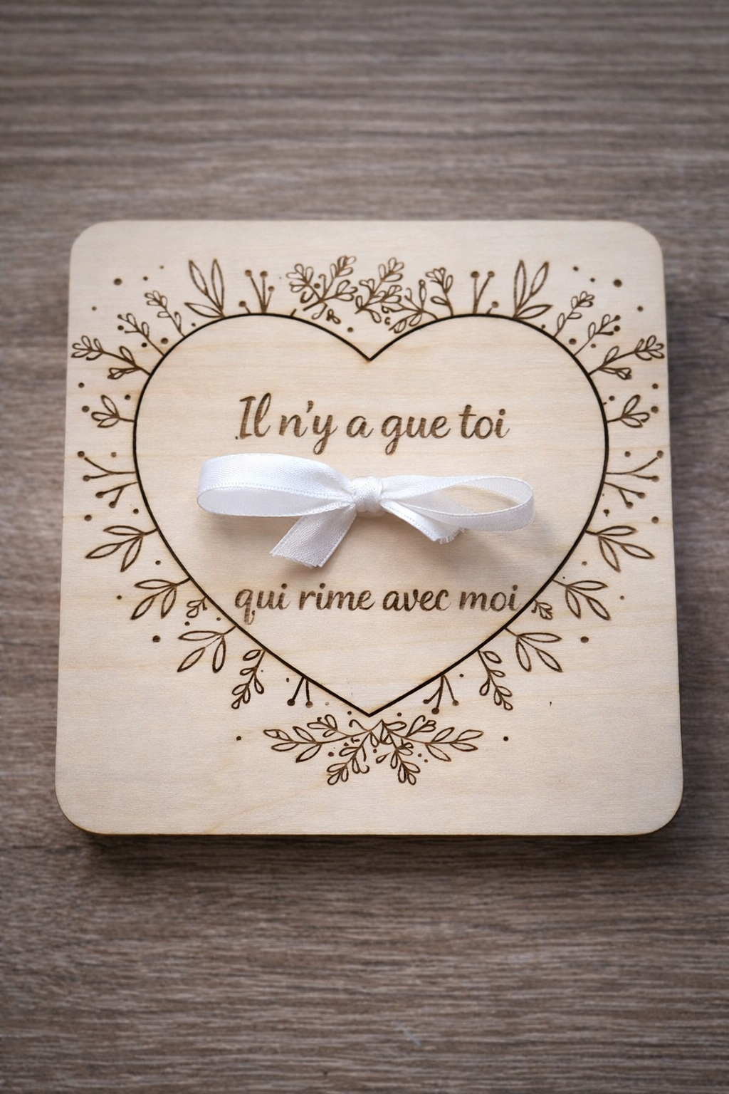 Boîte en bois demande en mariage personnalisée – Gravure cœur + ruban (surprise)