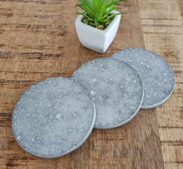 Onderzetter set; rond wit/ zilver