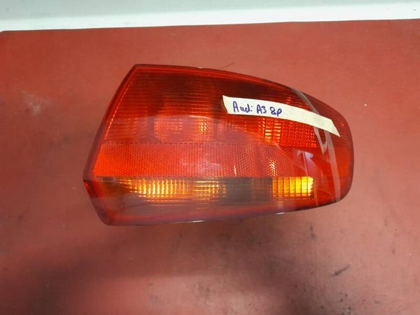 feu ard / audi a3 8p