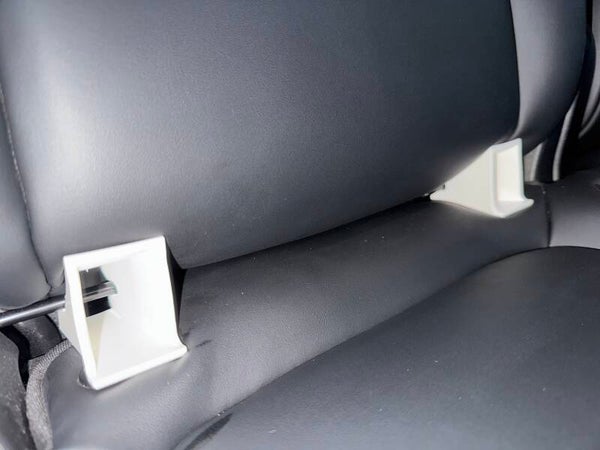Isofix-Einführhilfe für Tesla – Aus flexiblem Premium-TPU (Flex Hard)