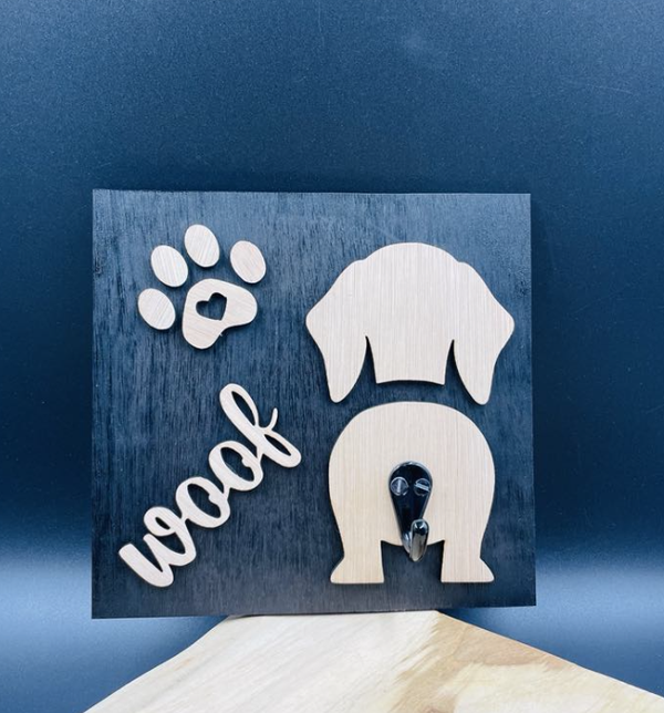 Vierkante of rechthoekige kapstok voor hals- en leibanden