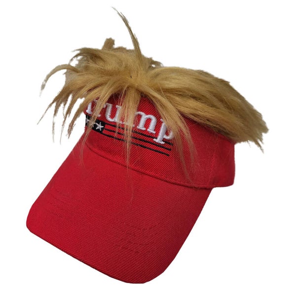 Trump Zonneklep met haar 😂