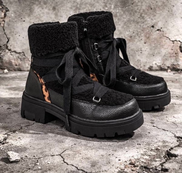 ‼️ LAATSTE MAATJES ‼️ Veterboots zwart met leopard, Maat 37 - 38