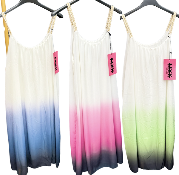 Zomerse jurkjes uitlopende kleuren