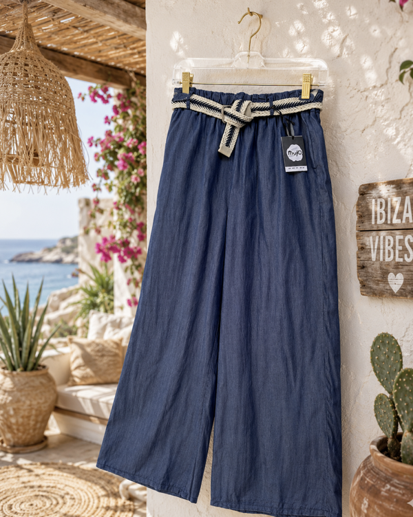 Wijd vallende zomer broek met ceintuur one size (Past tot mt 40)