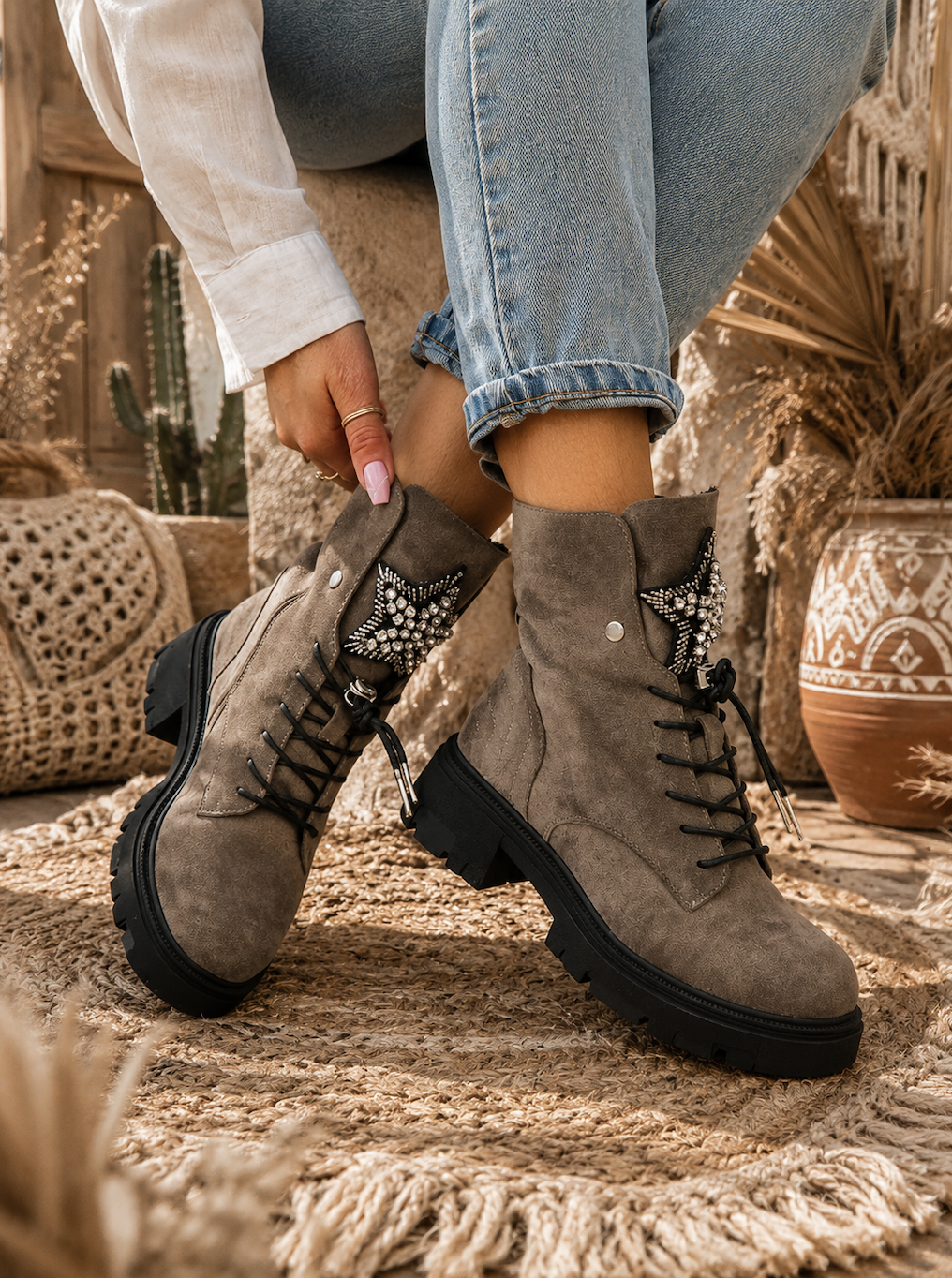 ‼️ LAATSTE MAATJES ‼️ Suedine Olive Veterboots