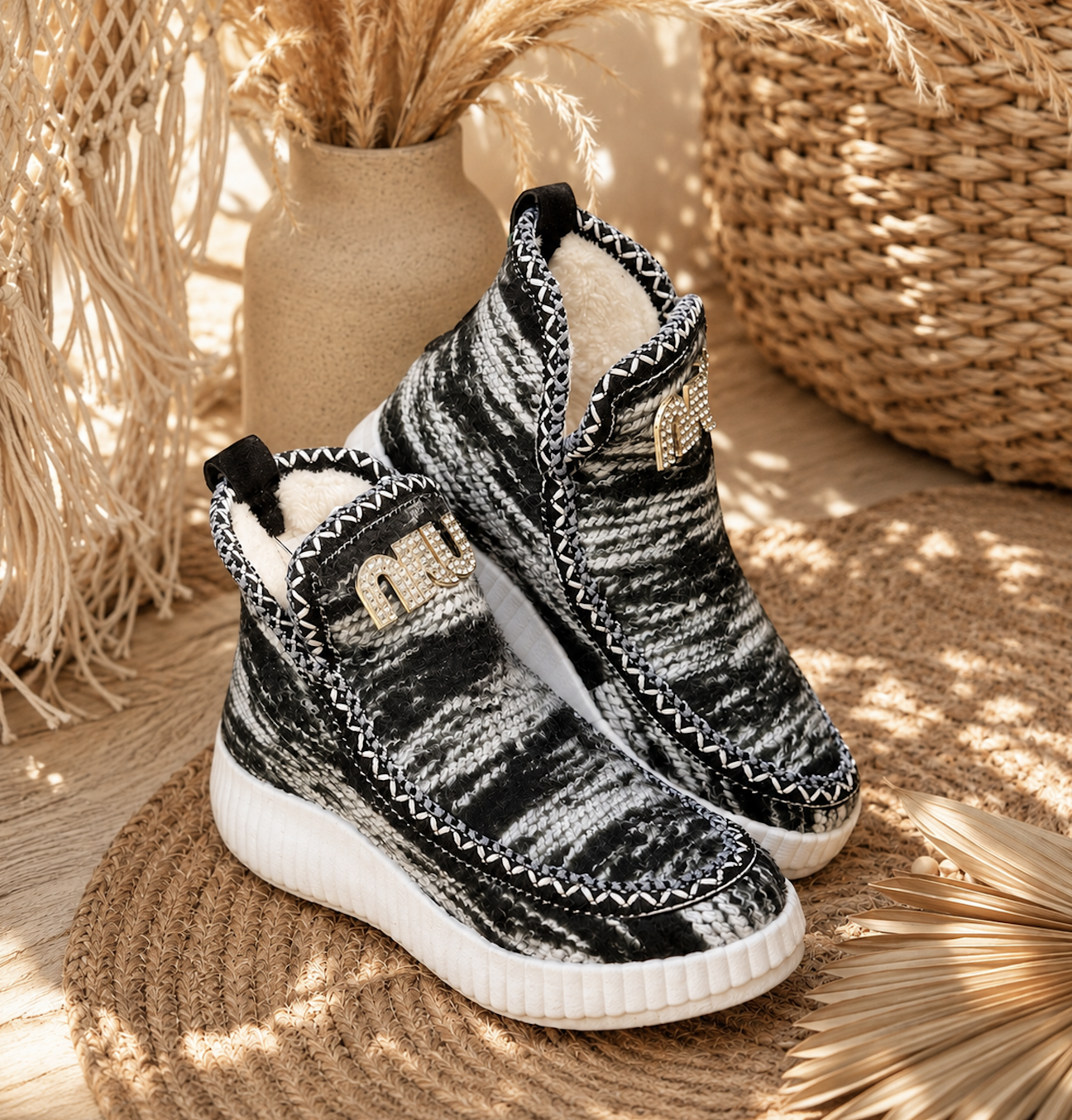 Woven Black Fury Boots NIU