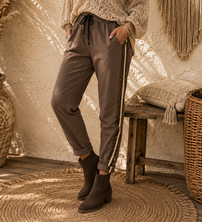 Travel Pants Met Panterbiest Bruin One size fits to 38/40