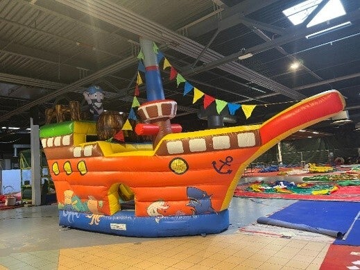 Château gonflable petit bateau