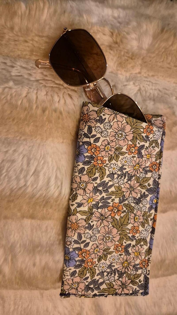 Brillenhoesje bloemen