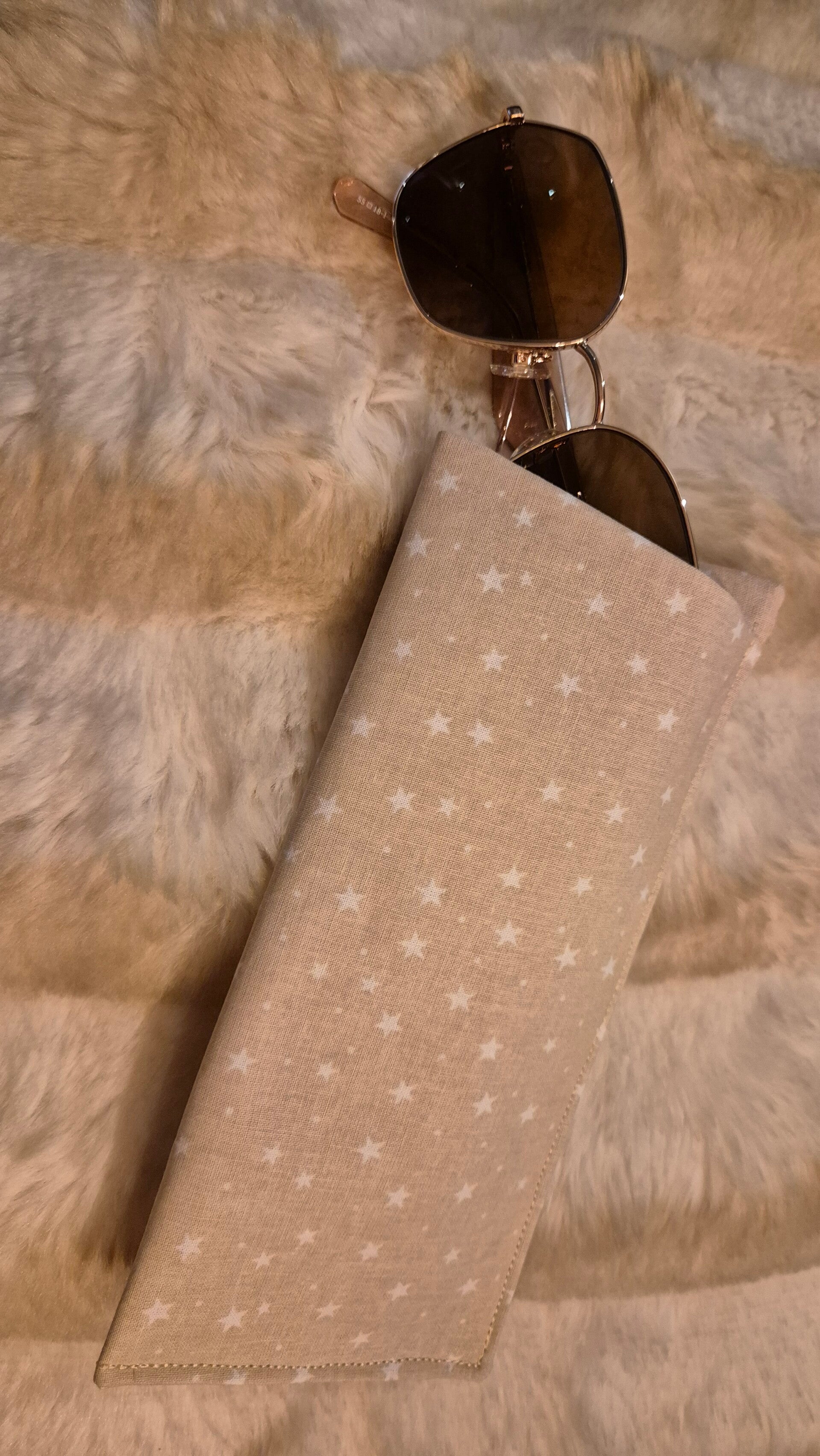 Brillenhoesje roze met sterren