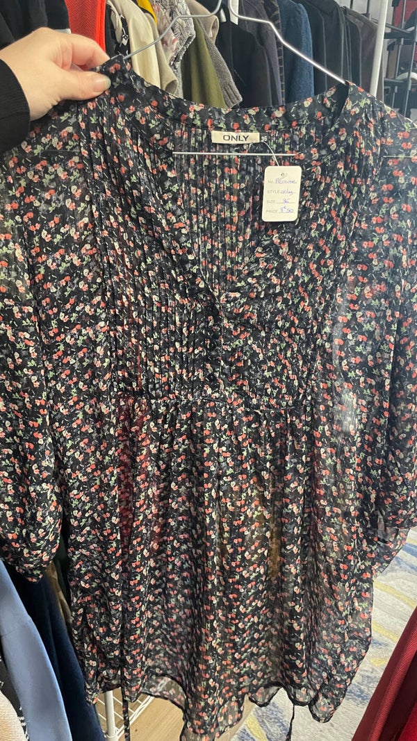 Blouse only 36