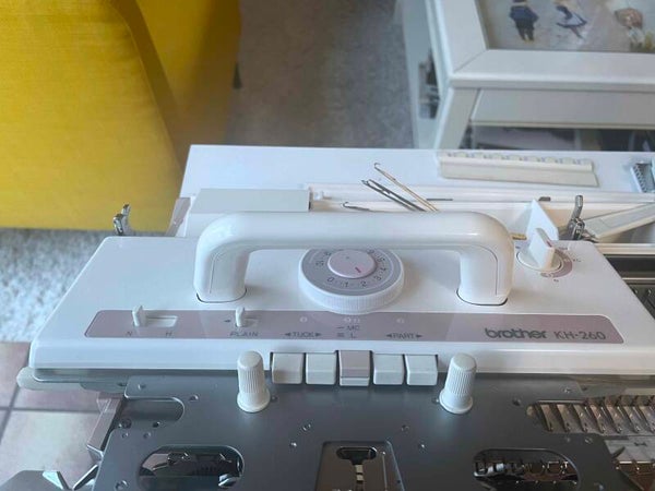 Brother KH-260 Grobstrickmaschine