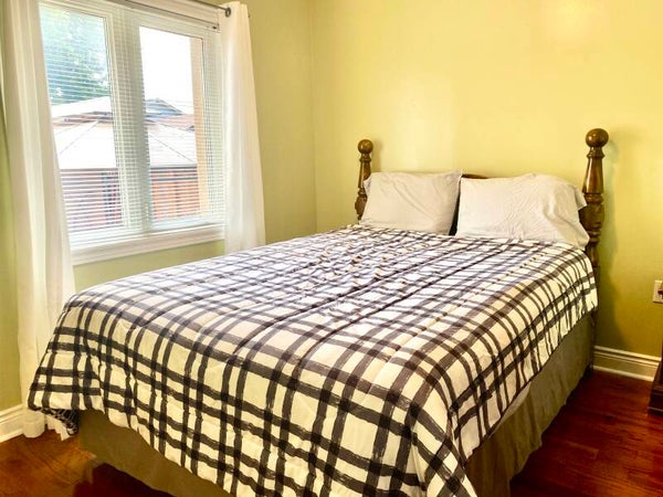 Mainfloor Deluxe Bedroom 2