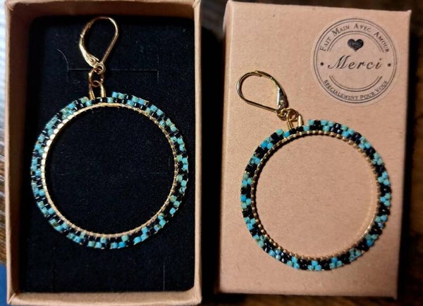 Boucles d'oreilles, dormeuse en argents 925 dorés , tressages perles miyukis tons pastels de couleur bleu turquoise noir et doré dorés