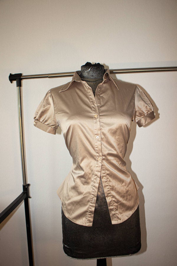 Chemise cintré en satin