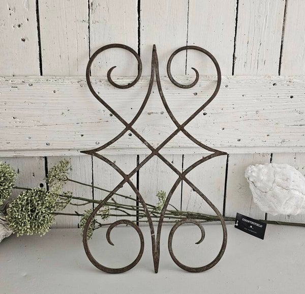 Oud brocante ijzeren sierrekje