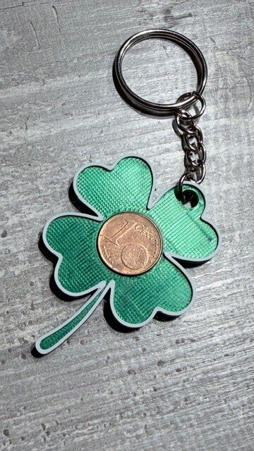 Glück im Neuen Jahr "Schlüsselanhänger im Kleeblatt-Design"