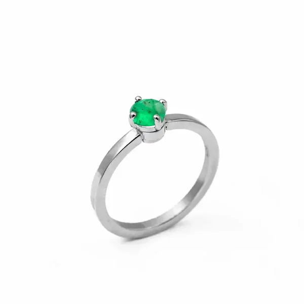 Bague or gris et emeraude