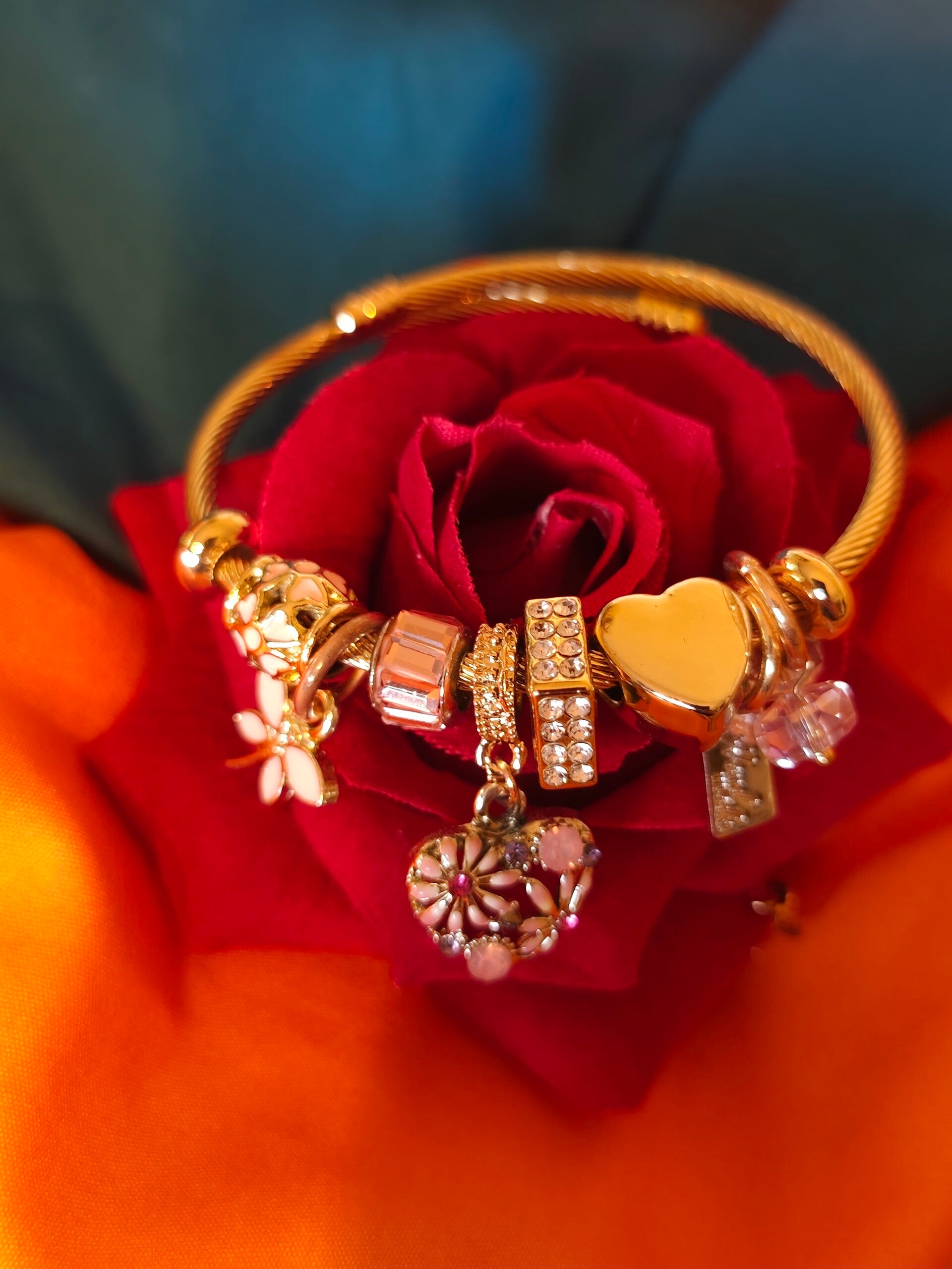 bracelet breloque rose ou bleu