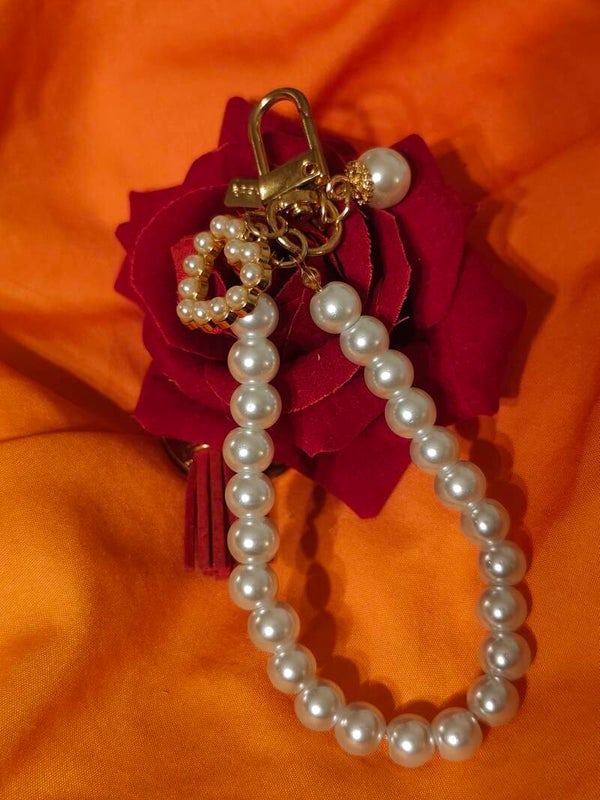 Porte -clé perle blanche