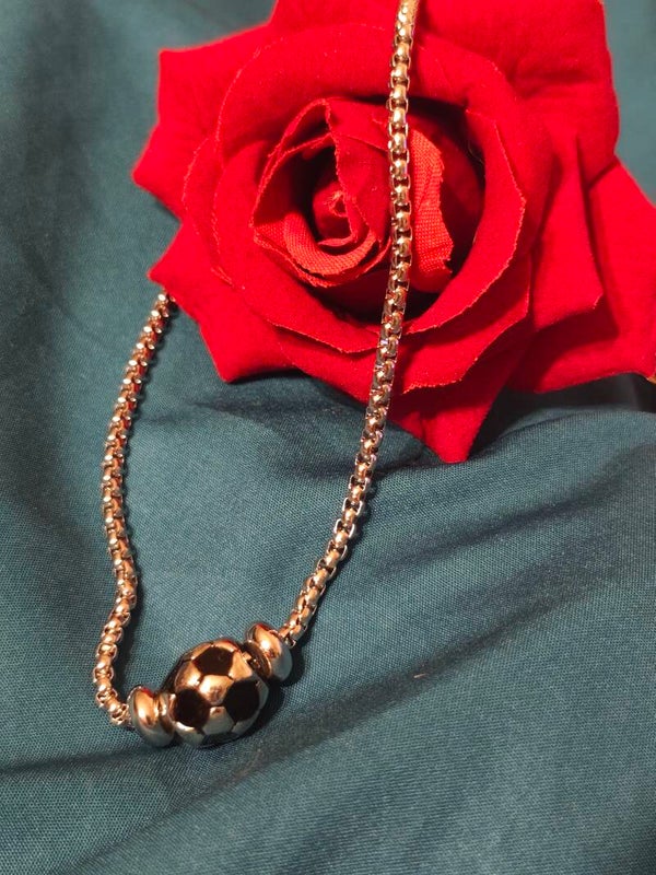 Collier ballon de foot